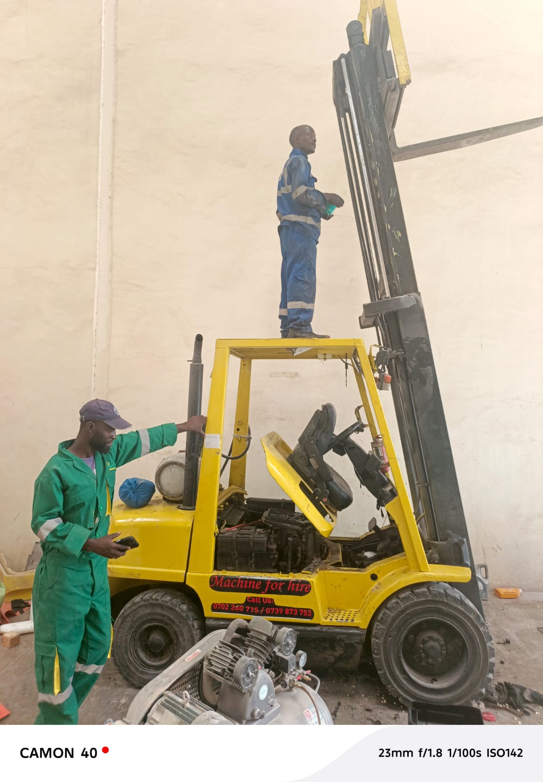 Forklift hydraulic repairs